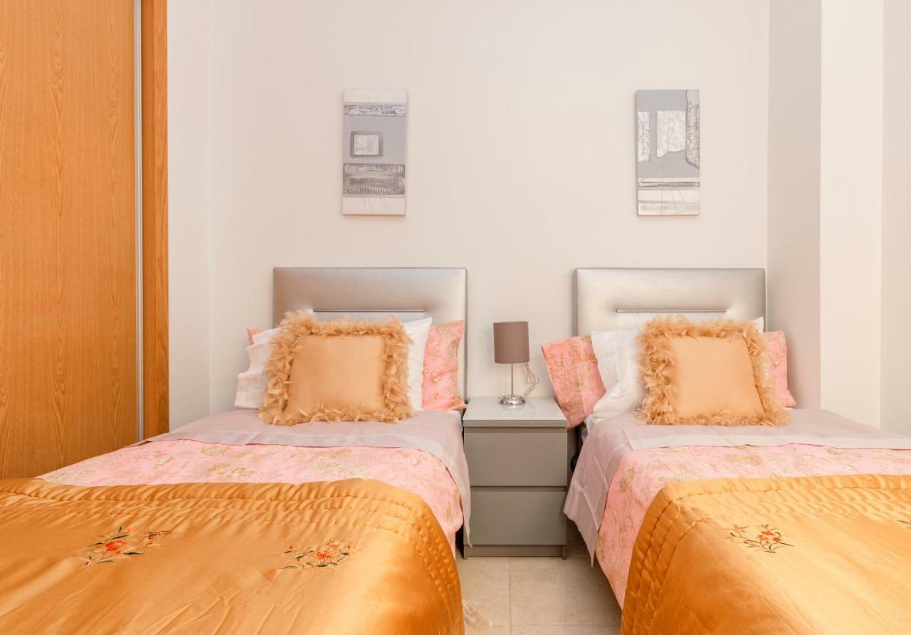 Apartmán Residential Jardin Del Pintor - La Casa Amarilla Jacarilla Exteriér fotografie